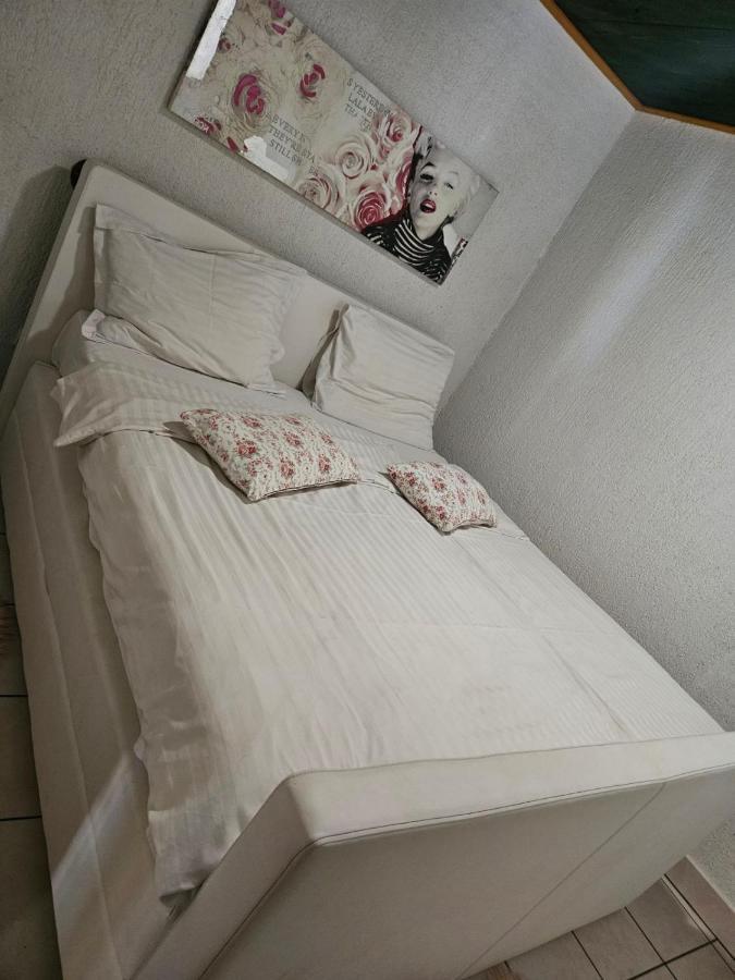 Apartmani Sanja Klenovica Luaran gambar